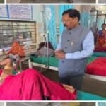 *पिकअप वाहन पलटी झाल्याने 30 महिला गंभीर जखमी**